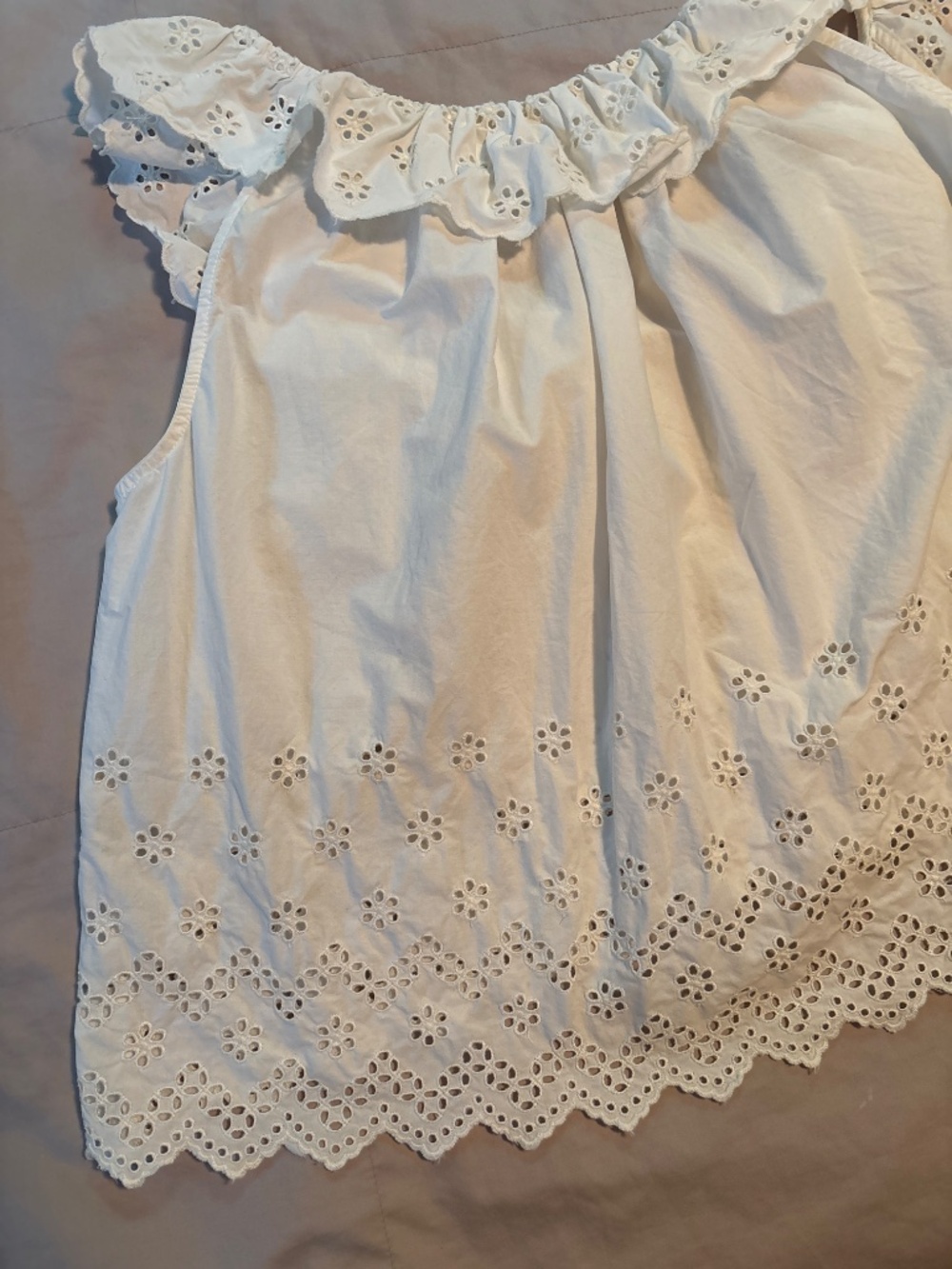 Doen Eyelet Top - Picture 12 of 16